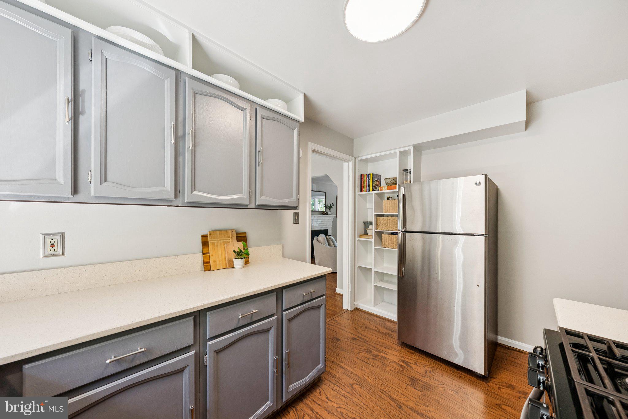 6515 OAKWOOD DRIVE