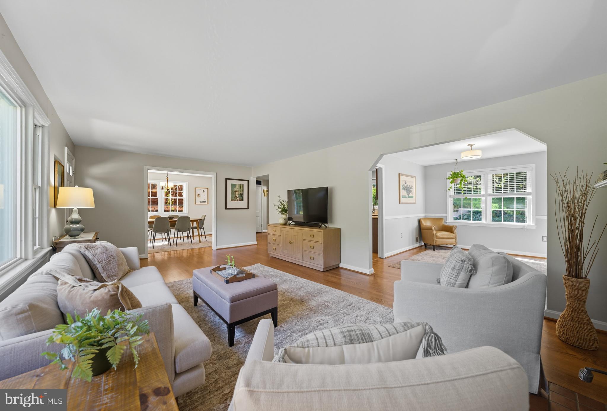 6515 OAKWOOD DRIVE