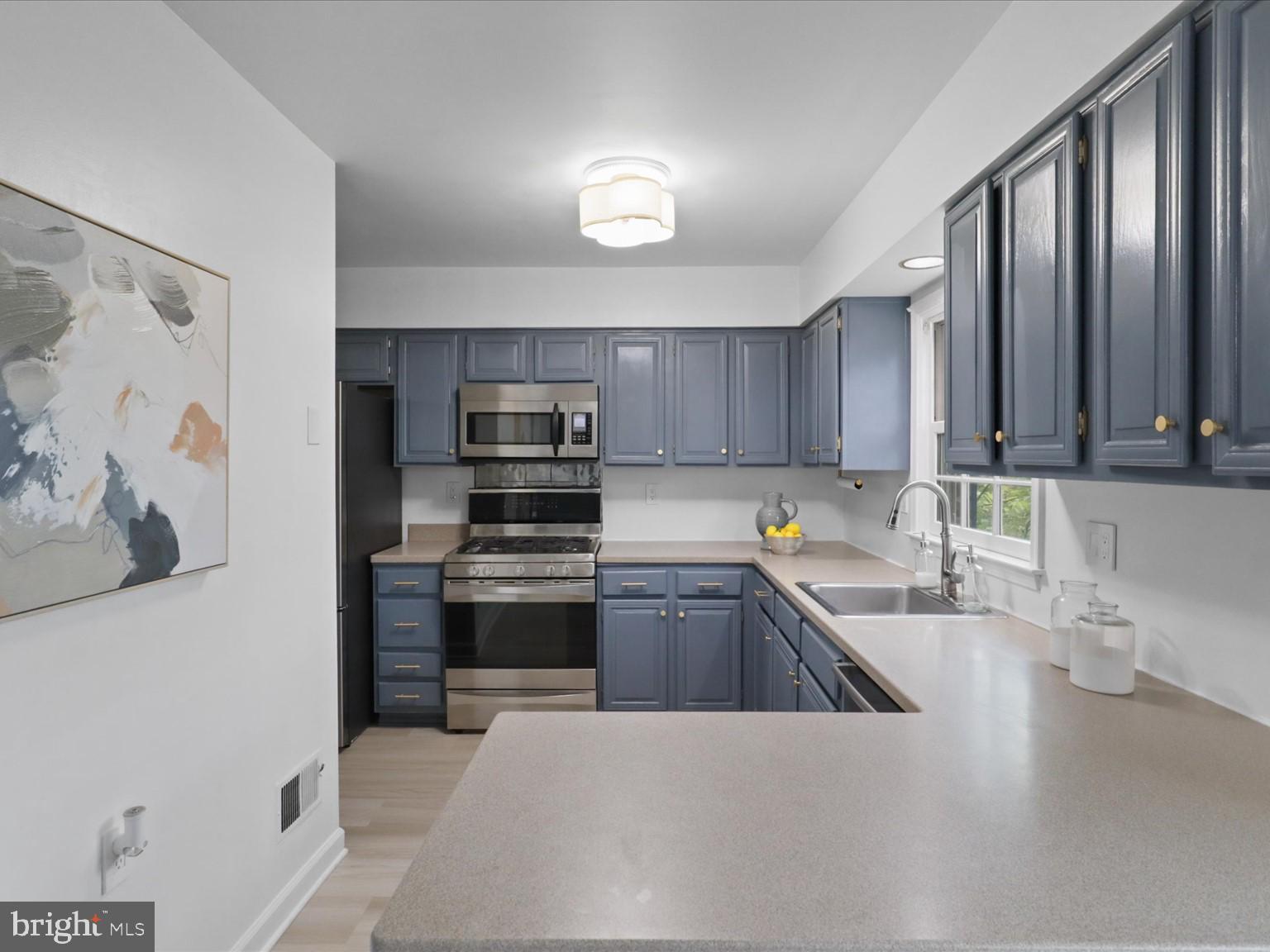 3001 FEDERAL HILL DRIVE