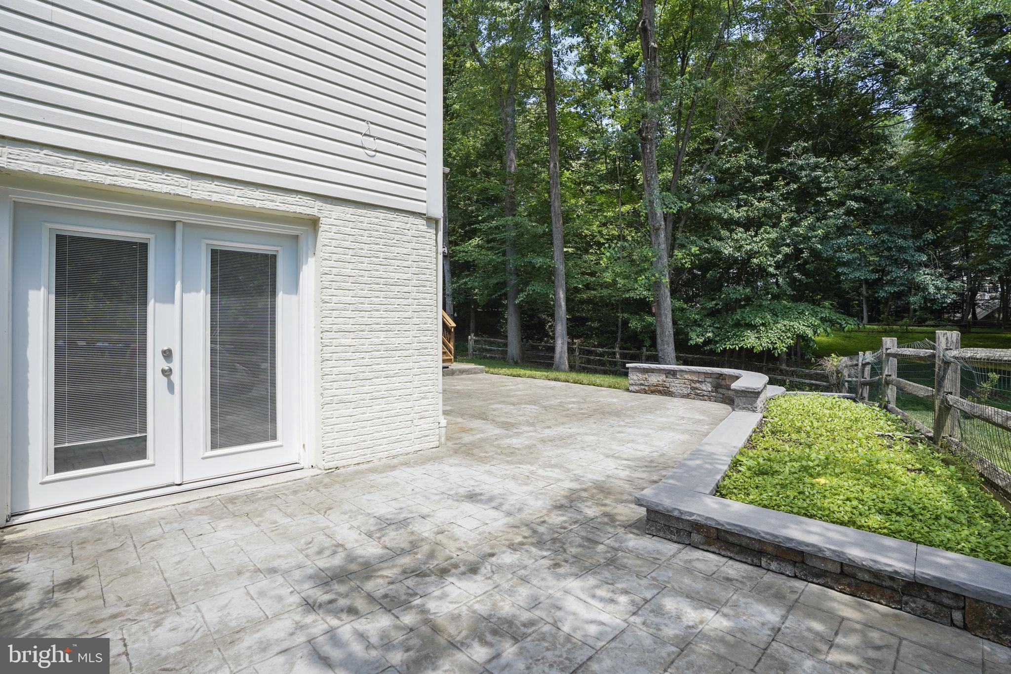 12583 McIntire Dr