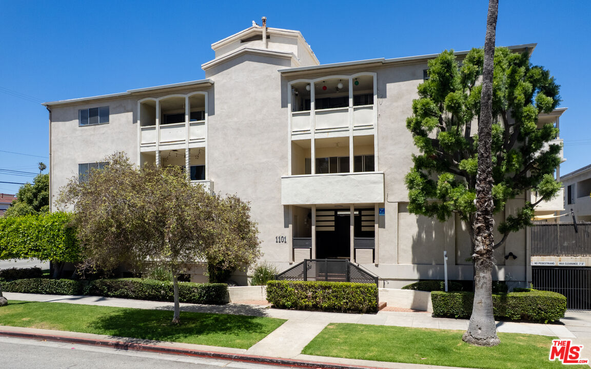 1101 Lincoln Blvd Unit: 1C