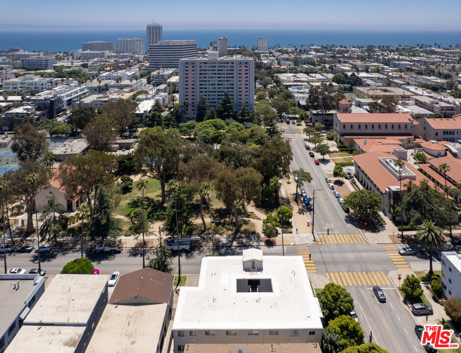 1101 Lincoln Blvd Unit: 1C