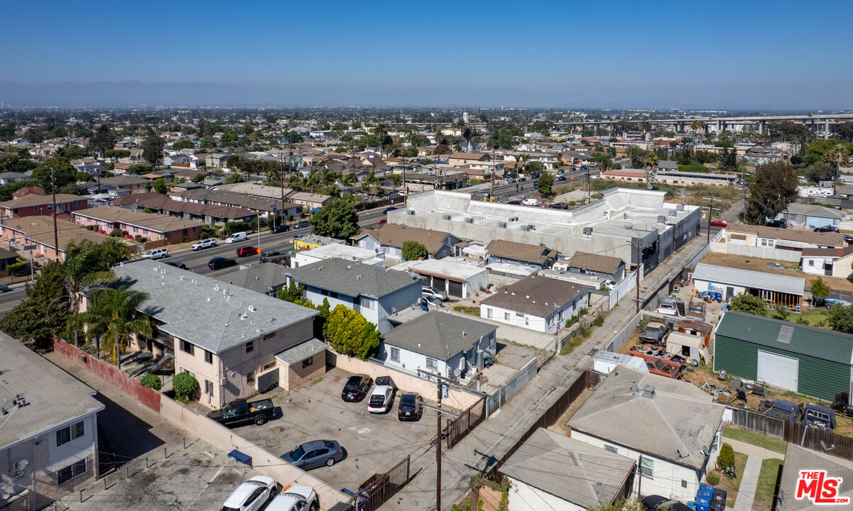732 W Imperial Hwy