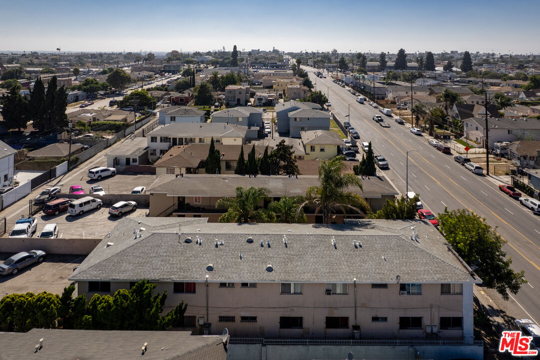 732 W Imperial Hwy