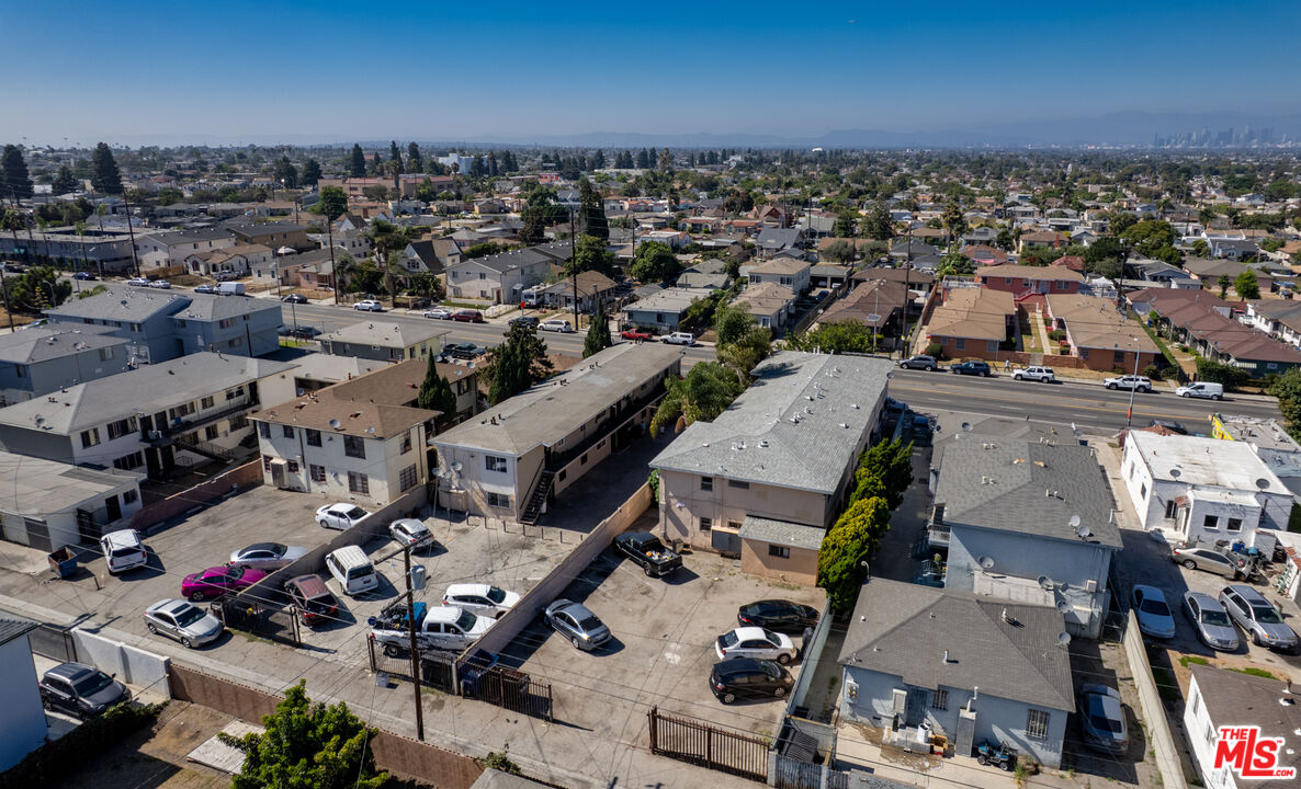 732 W Imperial Hwy