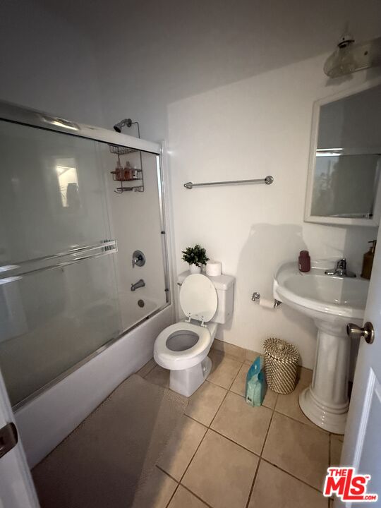 10835 Camarillo St