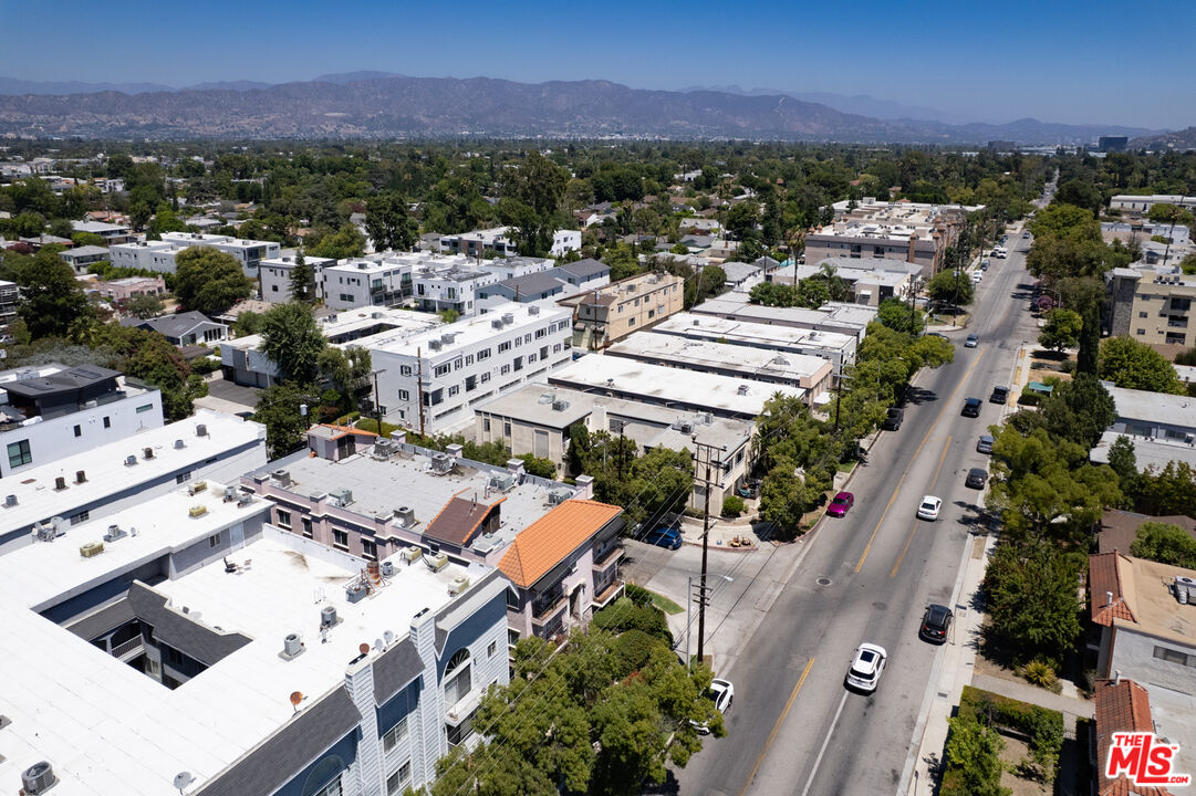 10835 Camarillo St