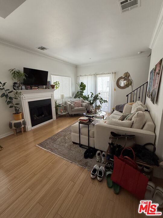10835 Camarillo St