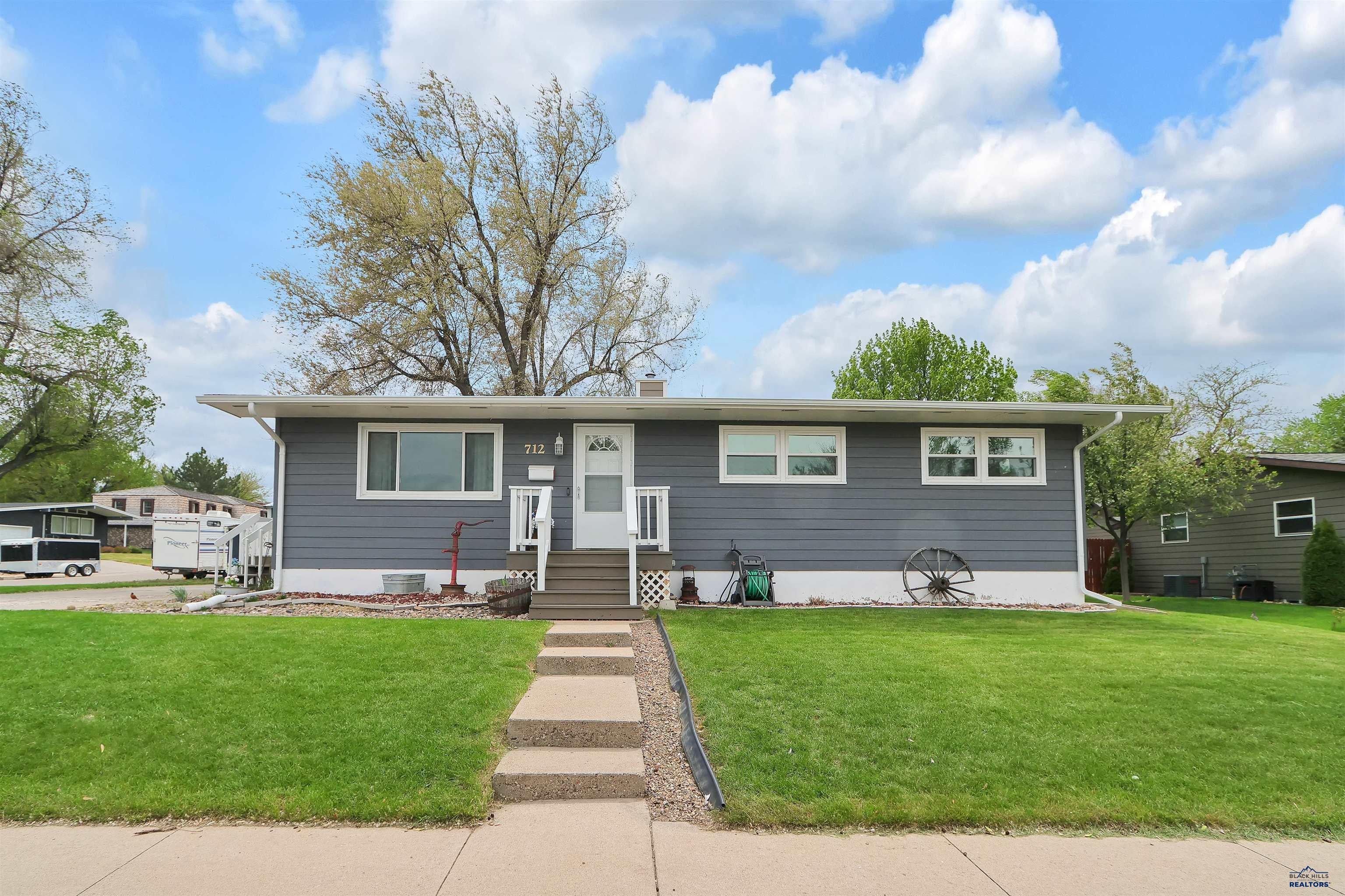 712 STANLEY