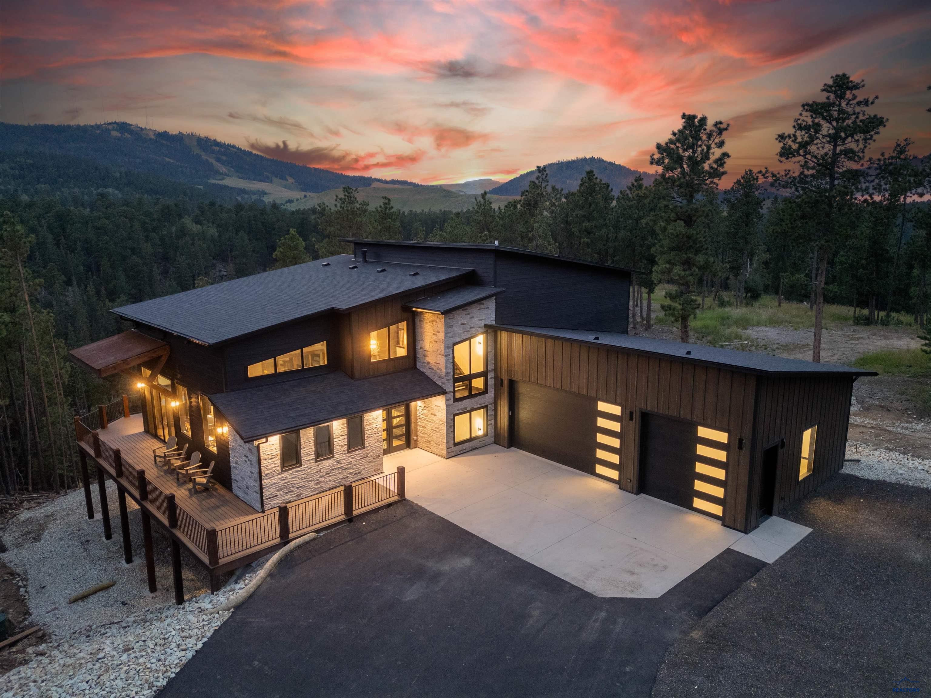 21271 DANCING SKY LN