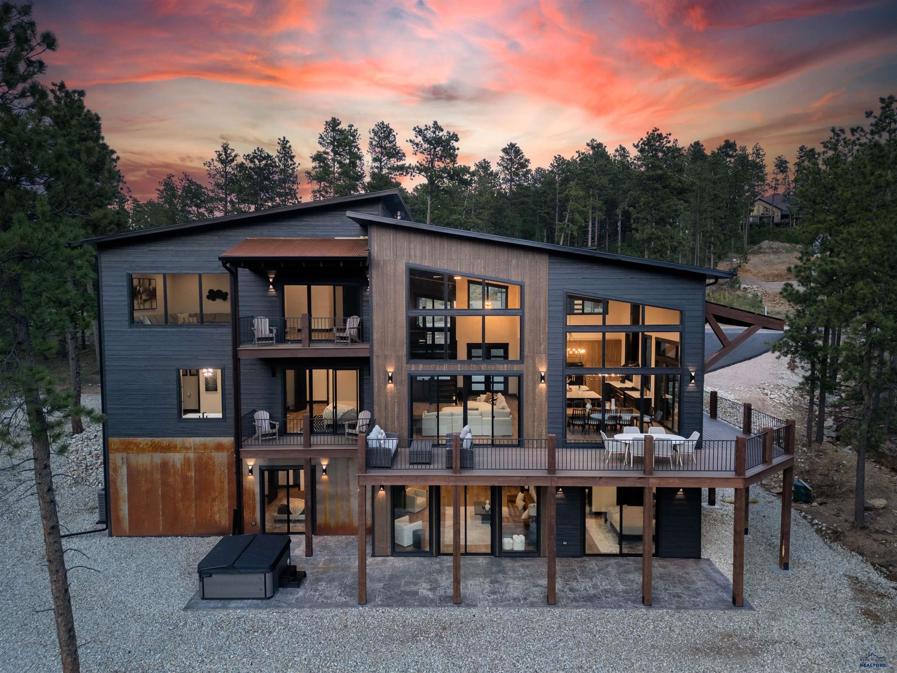 21271 DANCING SKY LN