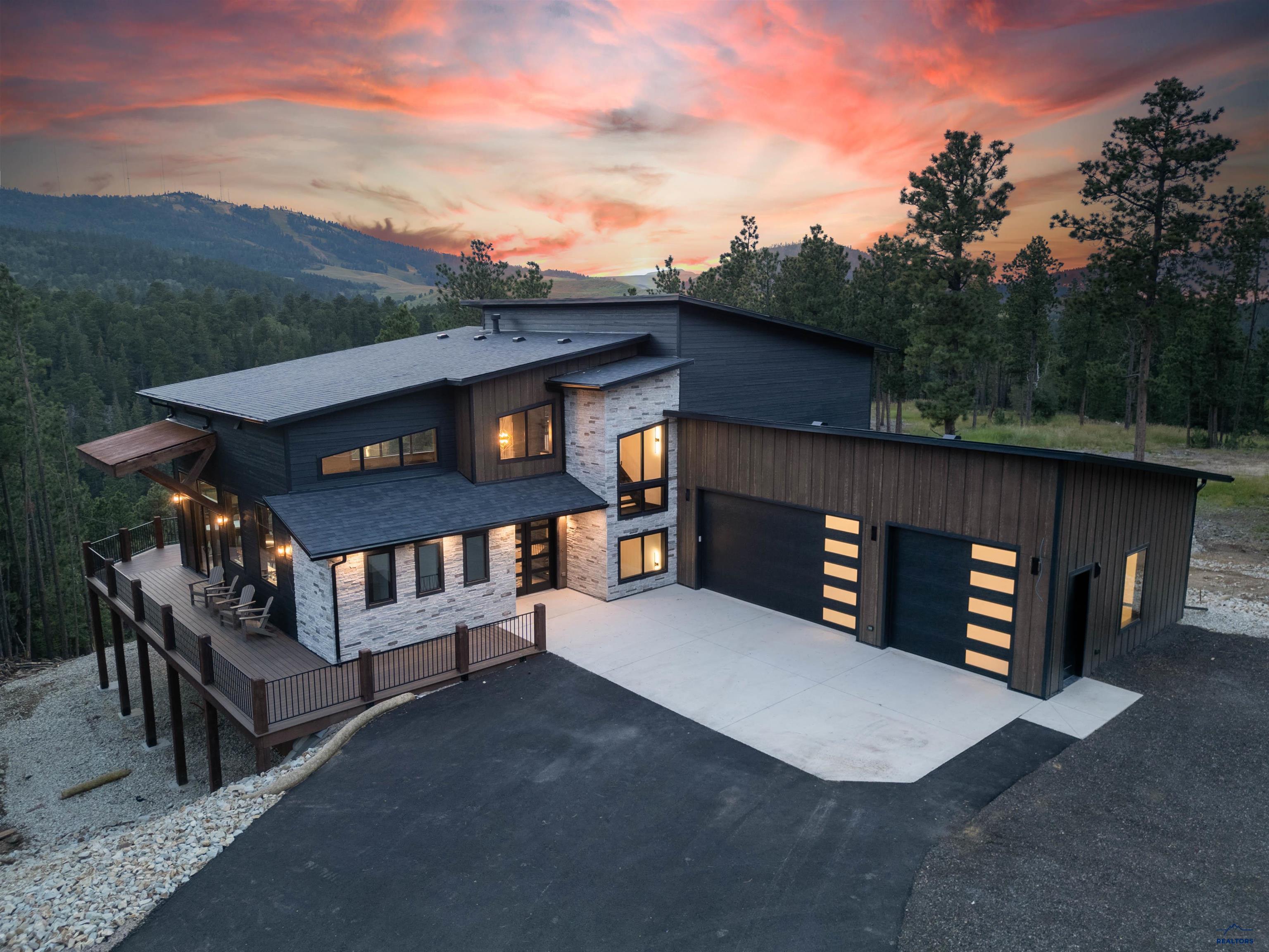 21271 DANCING SKY LN