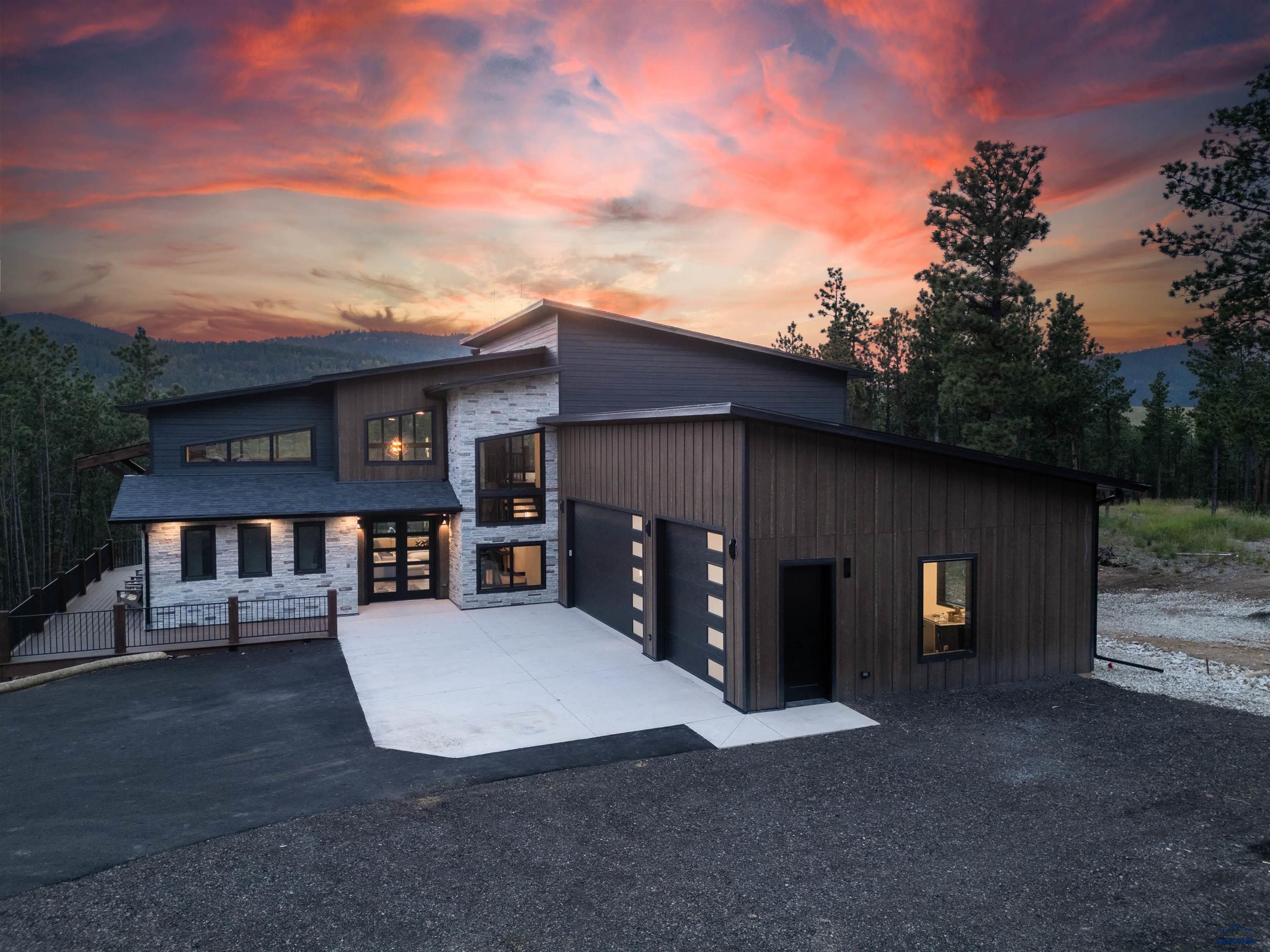 21271 DANCING SKY LN