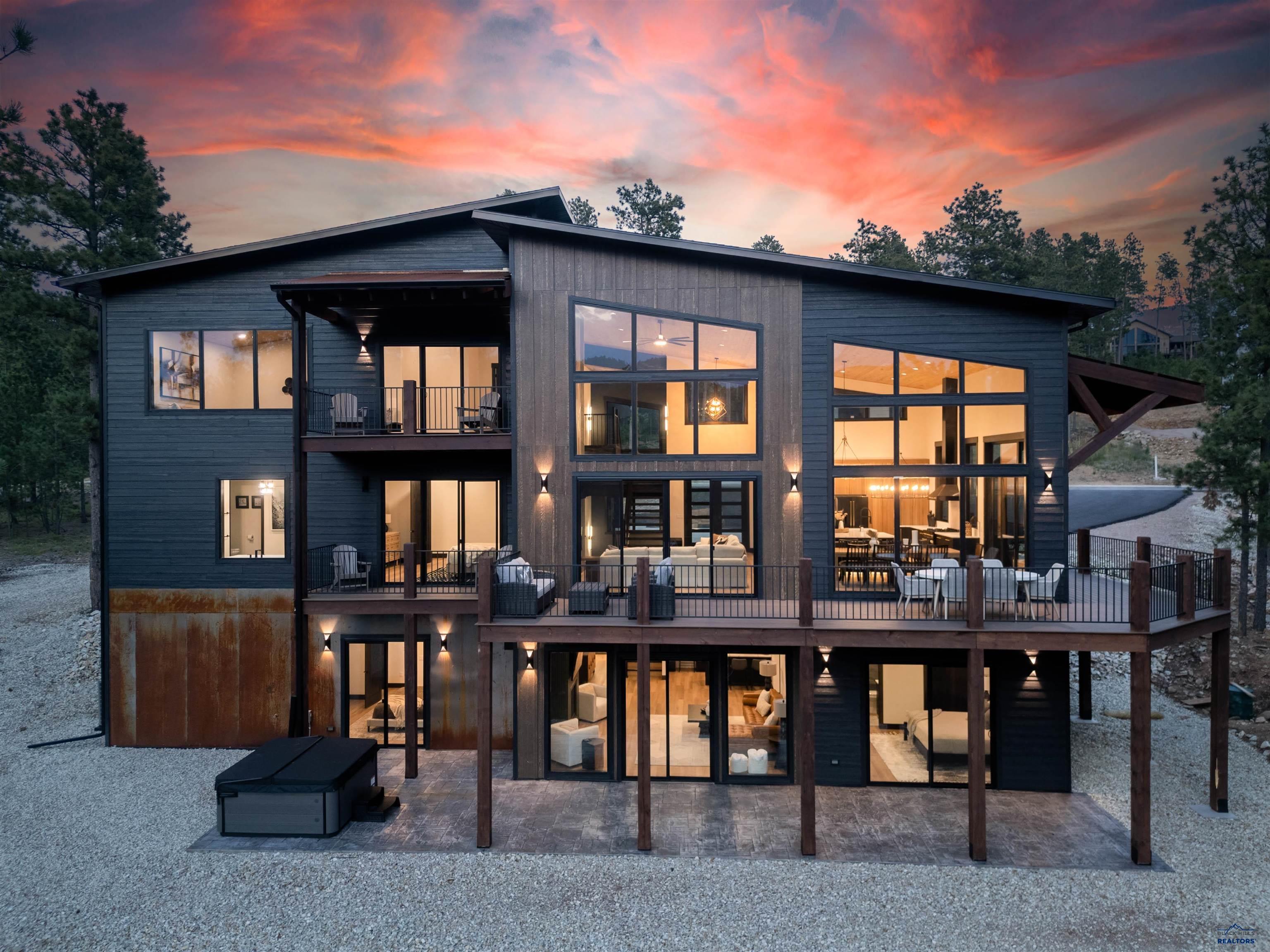 21271 DANCING SKY LN