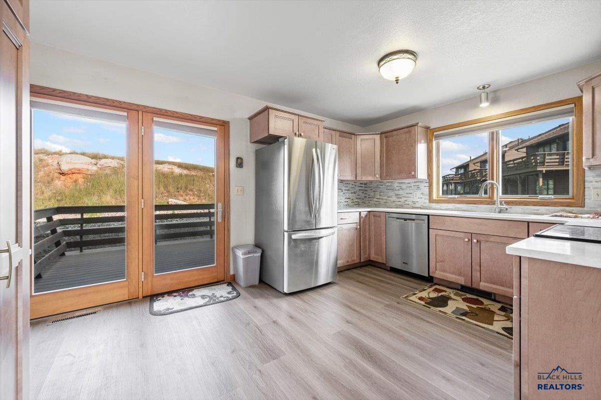 330 FAIRWAY DR