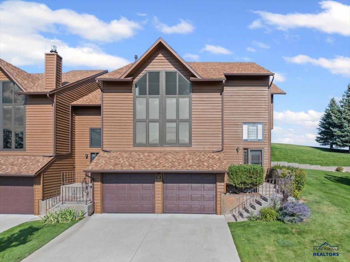 330 FAIRWAY DR