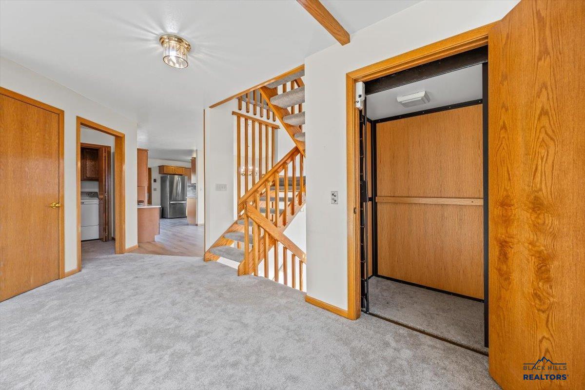 330 FAIRWAY DR