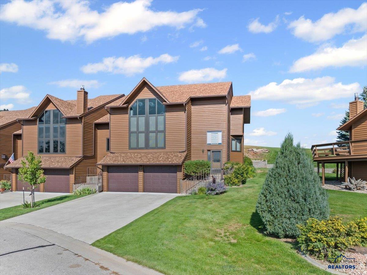 330 FAIRWAY DR