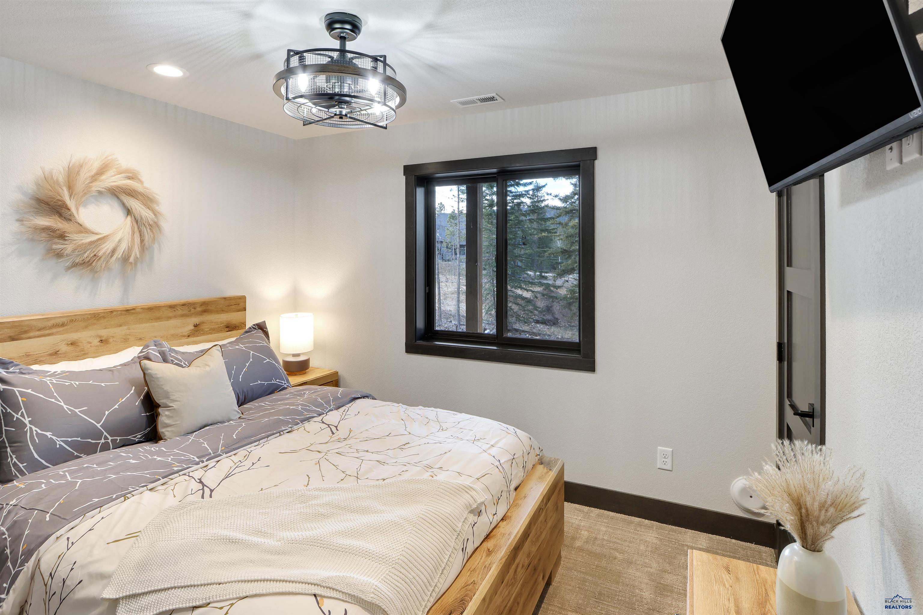 11307 TRAILSIDE LOOP