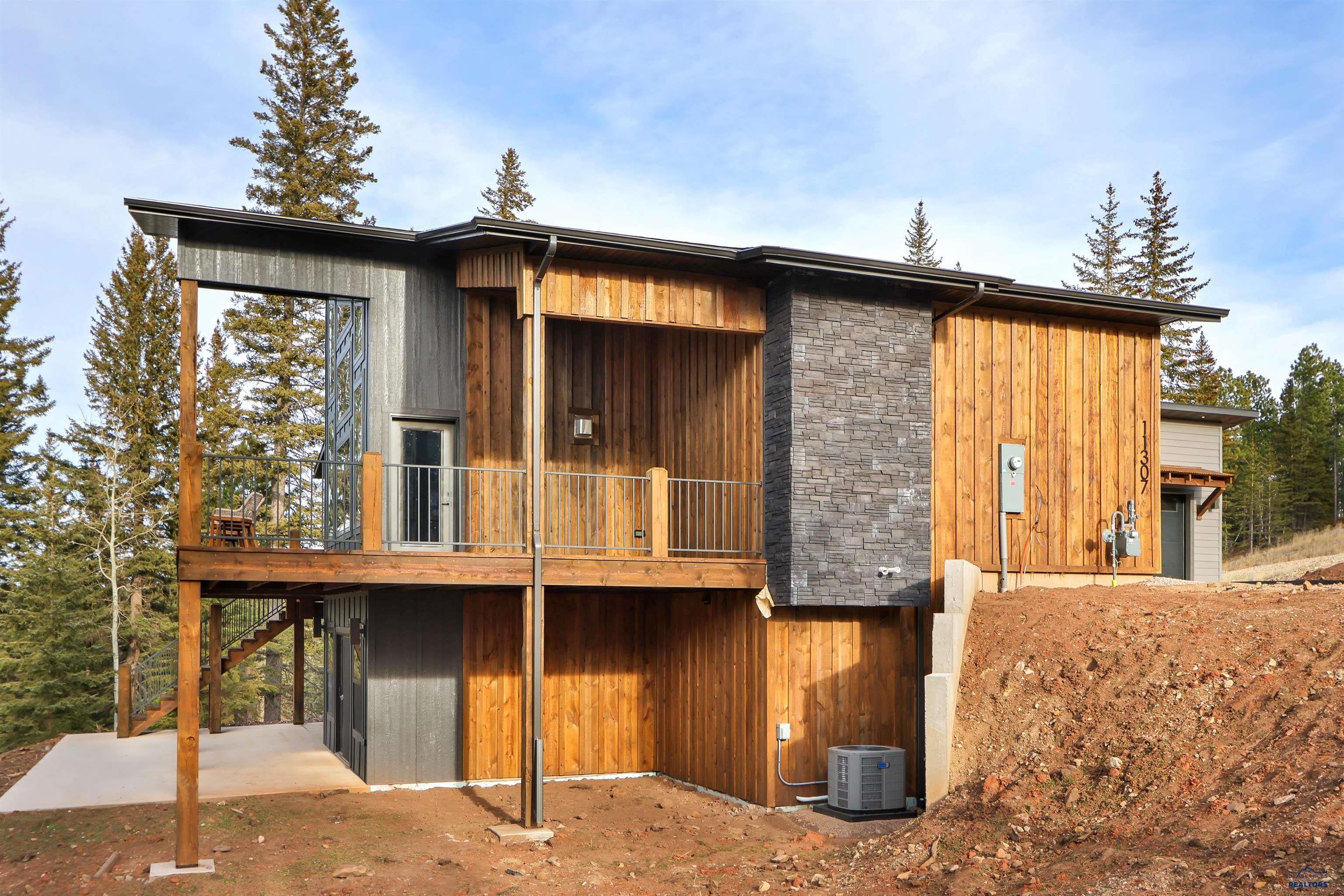 11307 TRAILSIDE LOOP