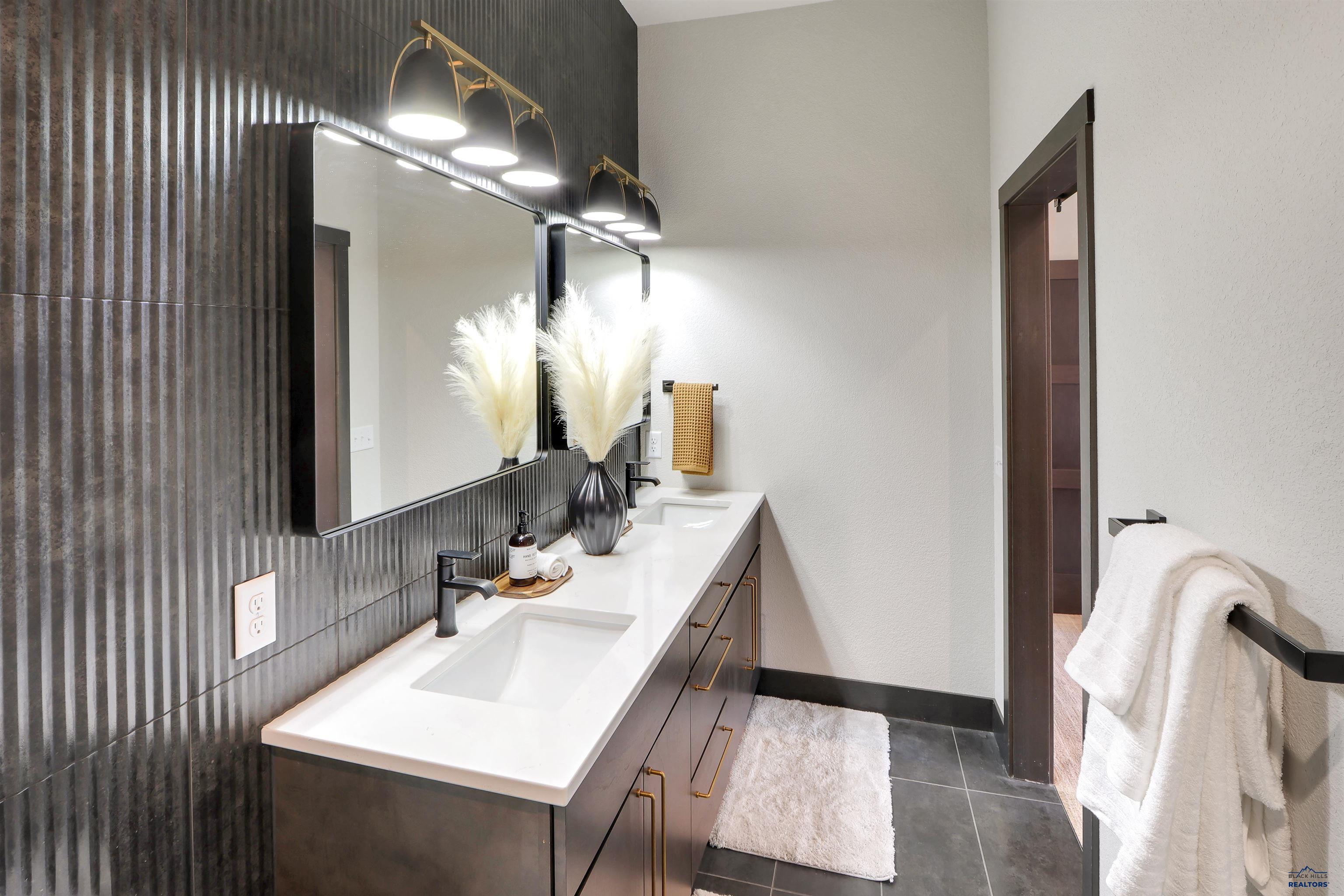 11307 TRAILSIDE LOOP