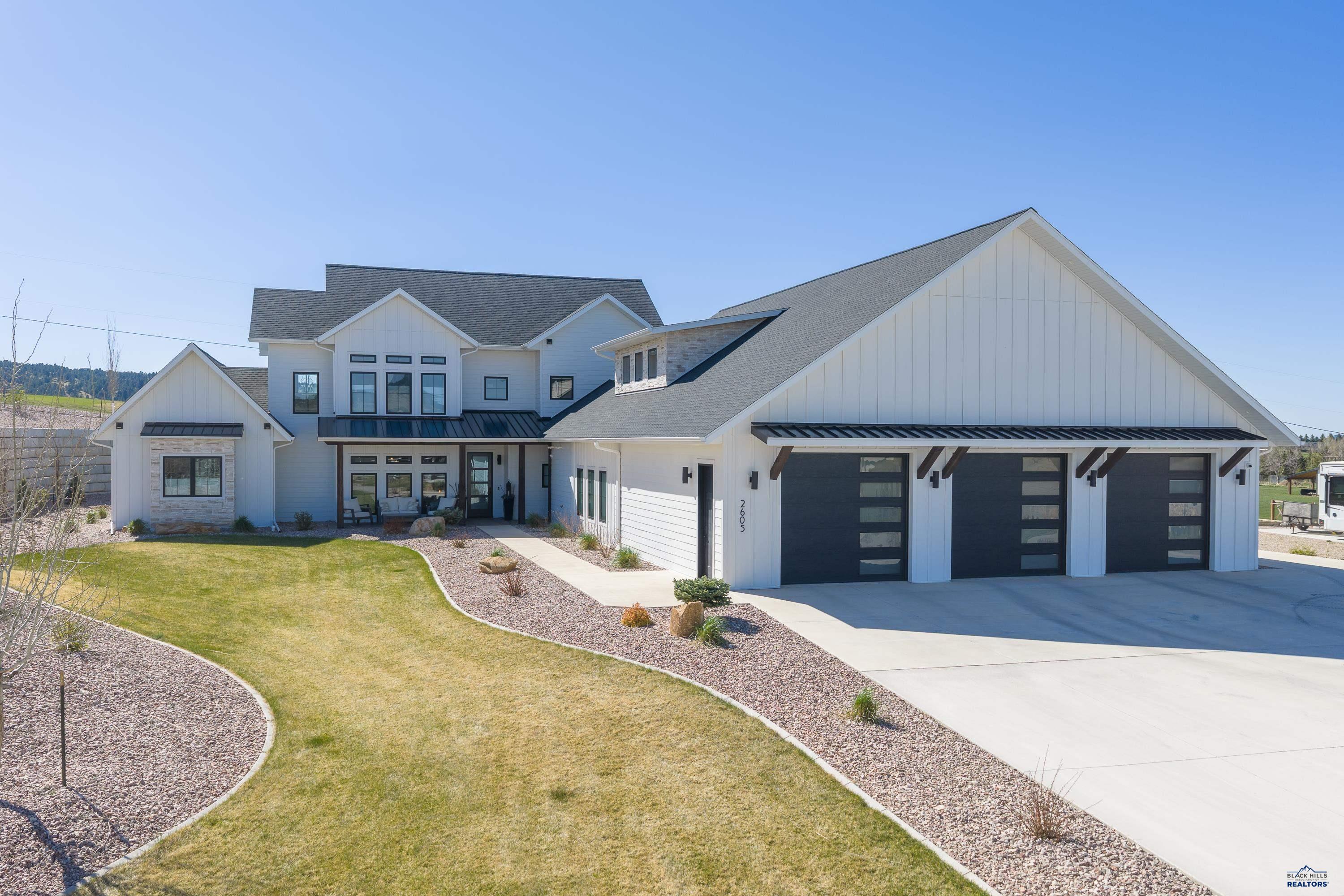 2605 TOP SHELF AVE