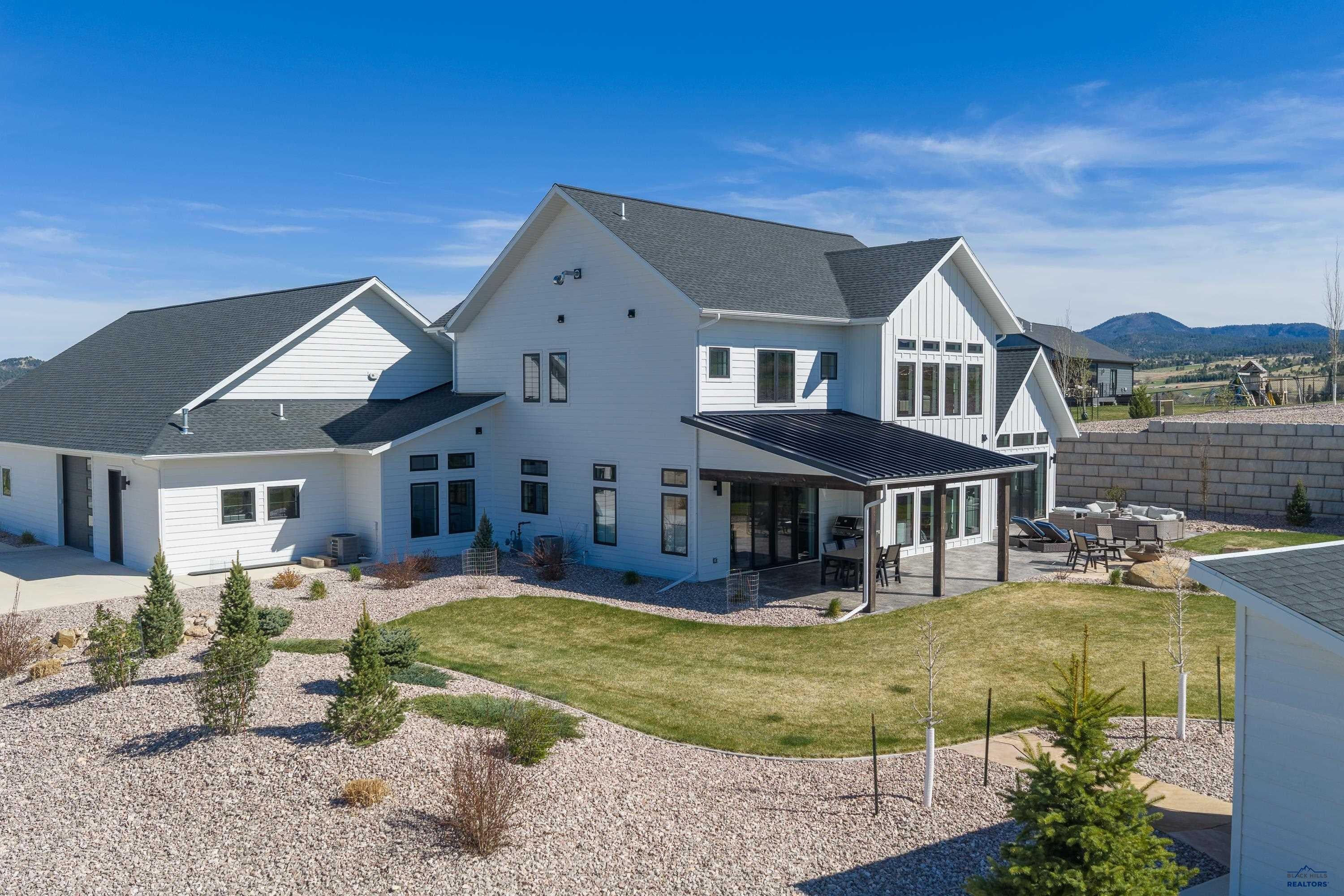 2605 TOP SHELF AVE
