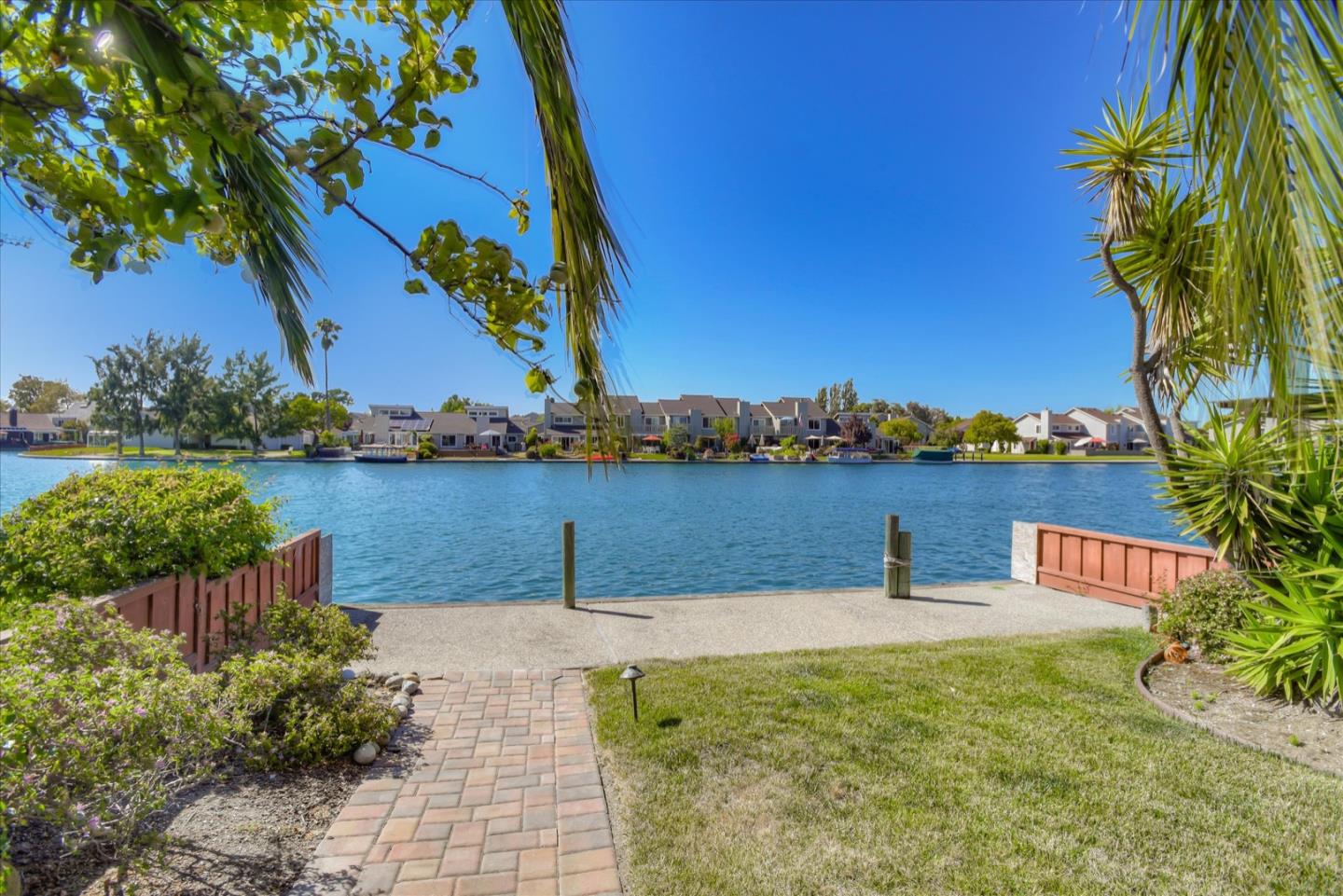 604 San Nicholas LN