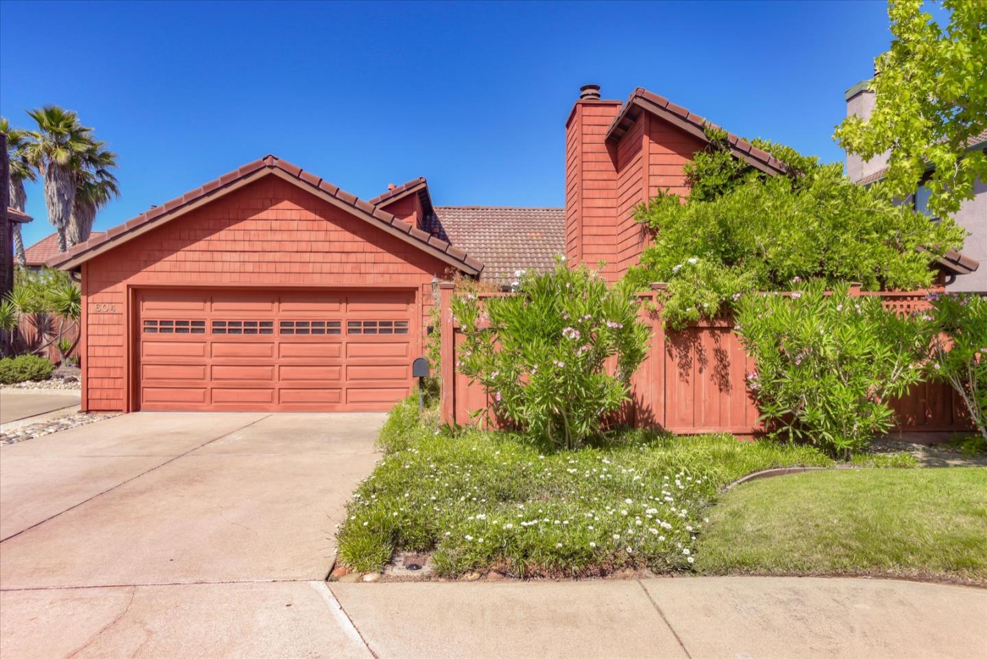 604 San Nicholas LN