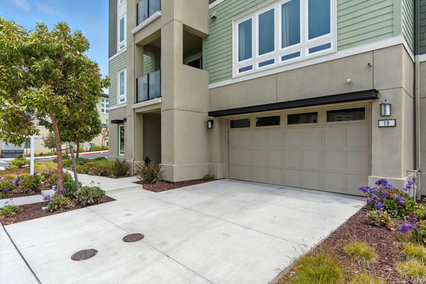 19 Waterline Place