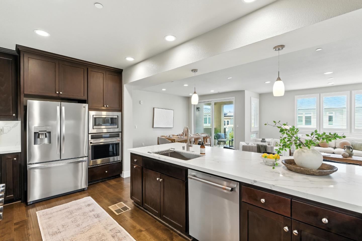 19 Waterline Place