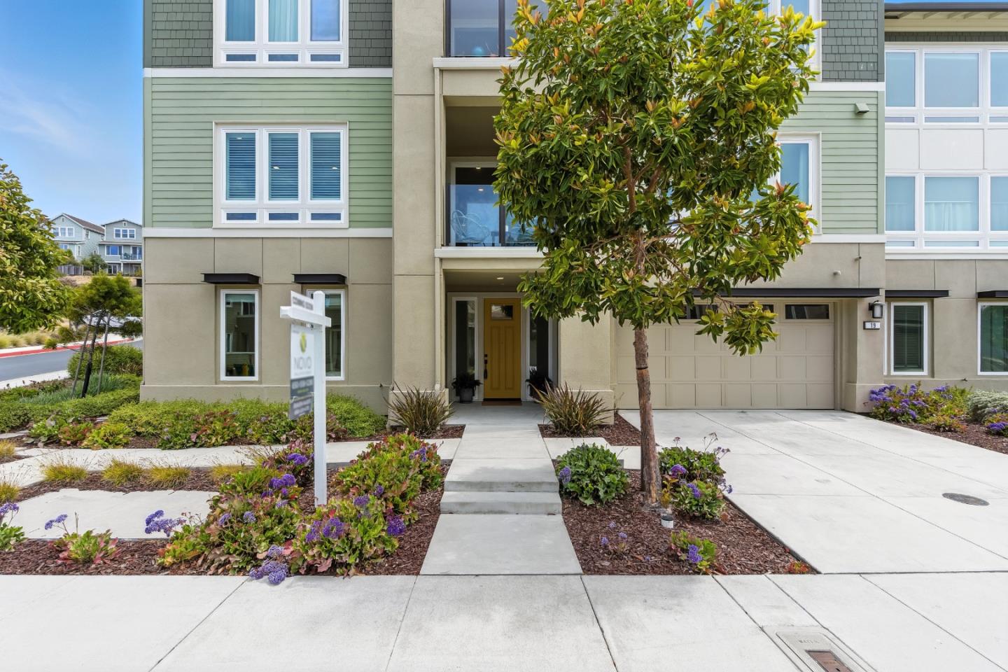 19 Waterline Place