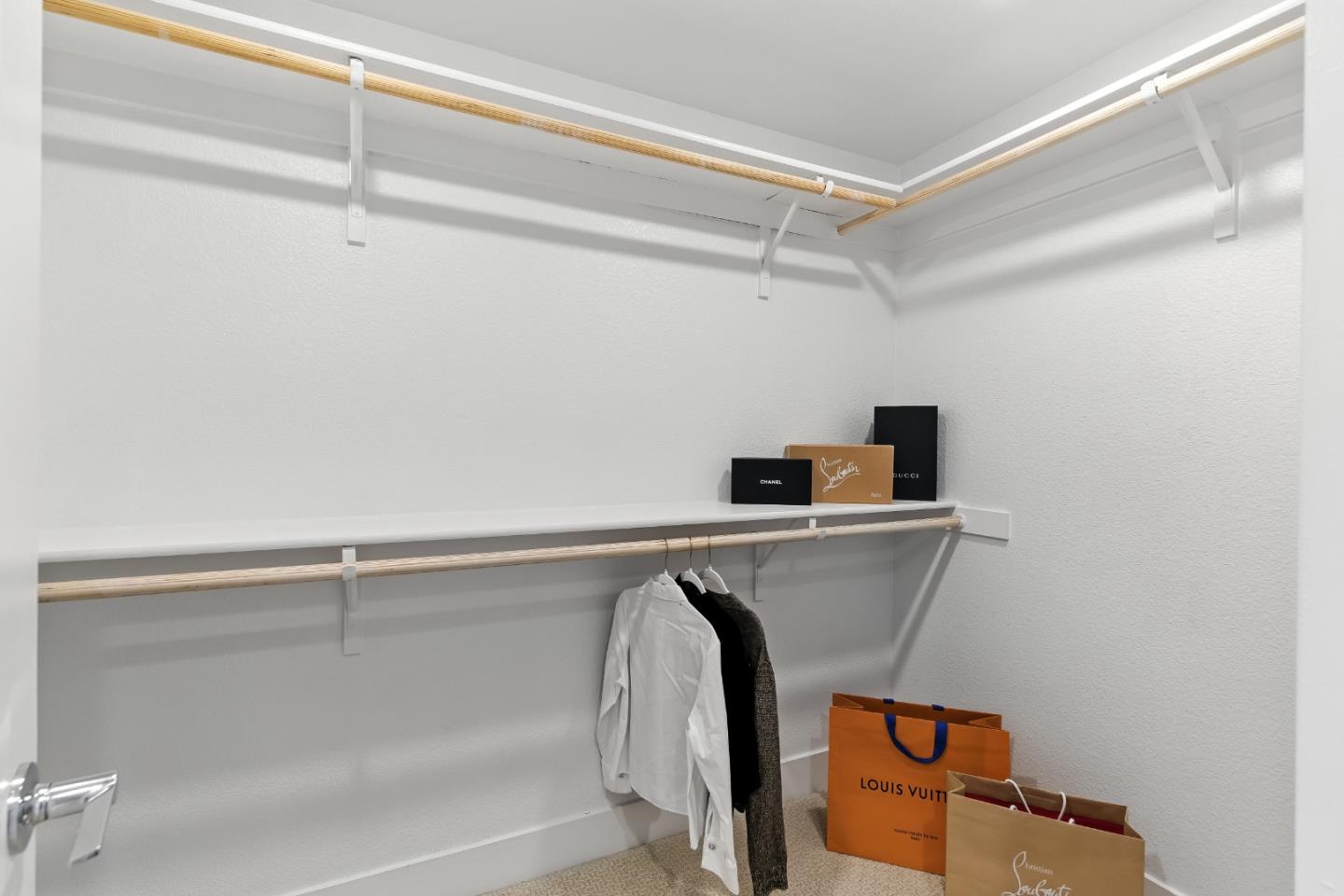 19 Waterline Place