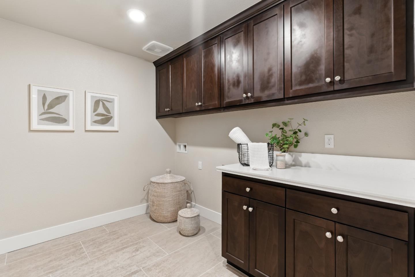 19 Waterline Place