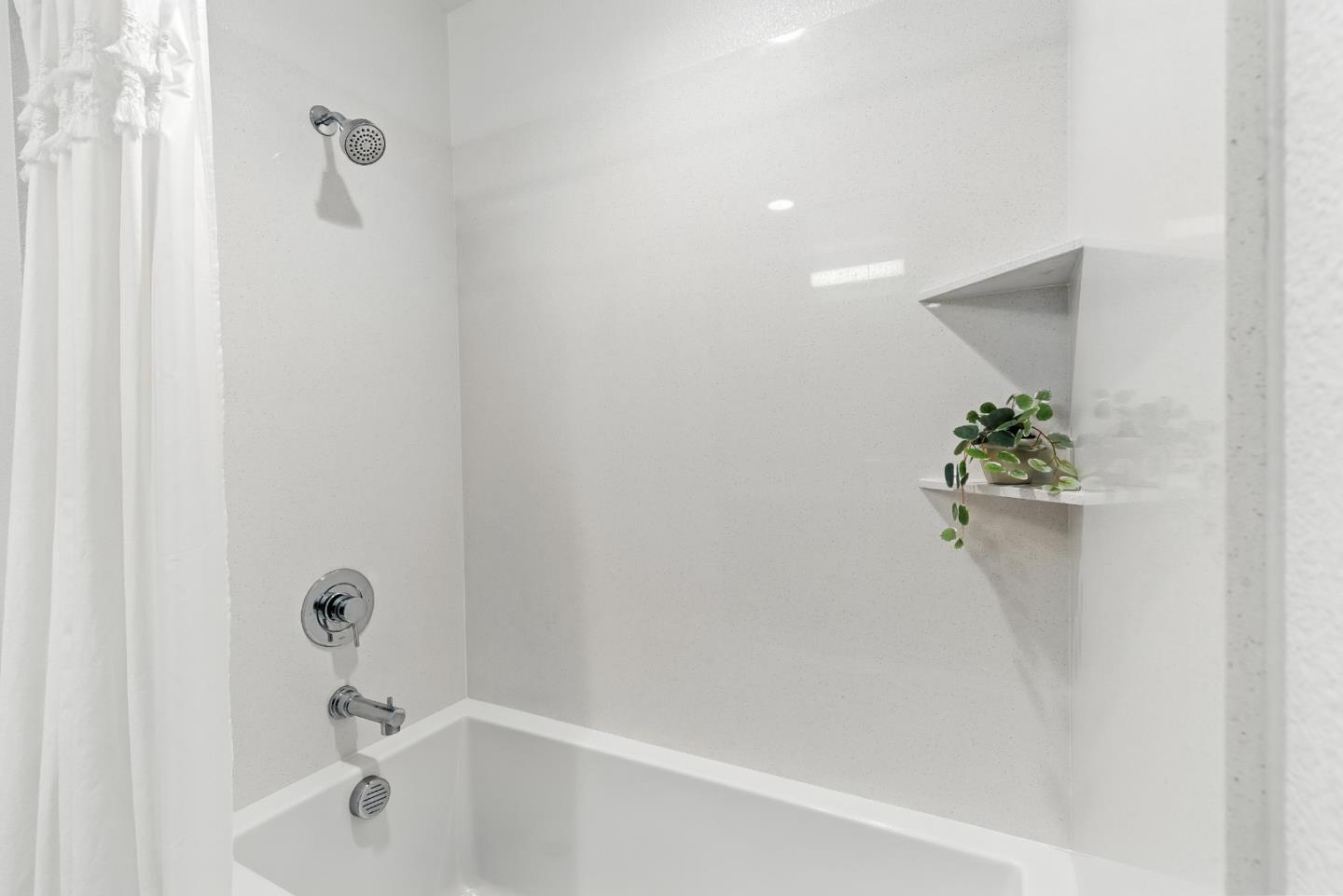 19 Waterline Place