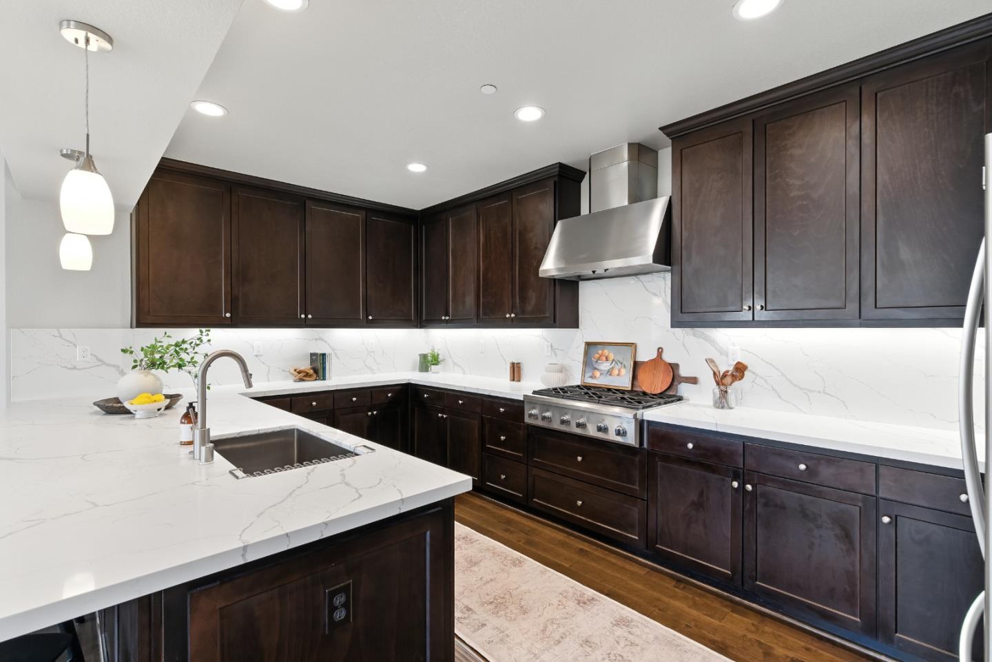 19 Waterline Place