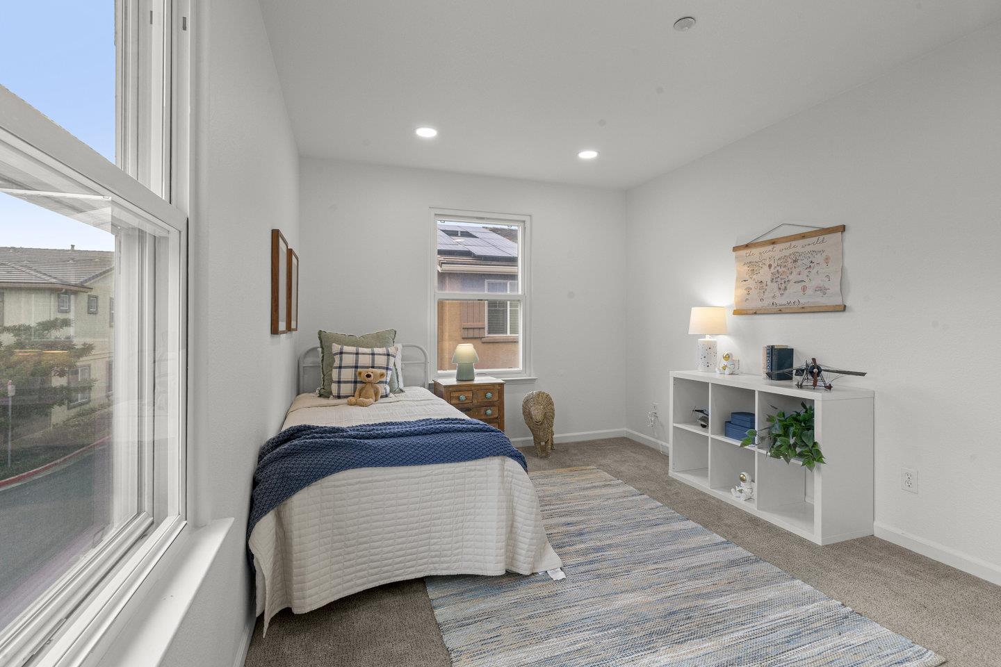 1042 Old Oak Lane
