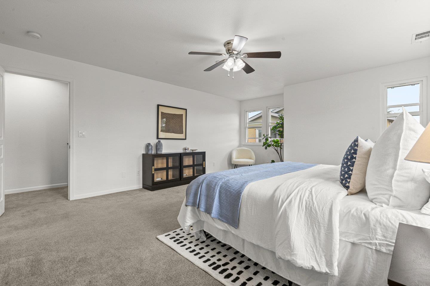 1042 Old Oak Lane