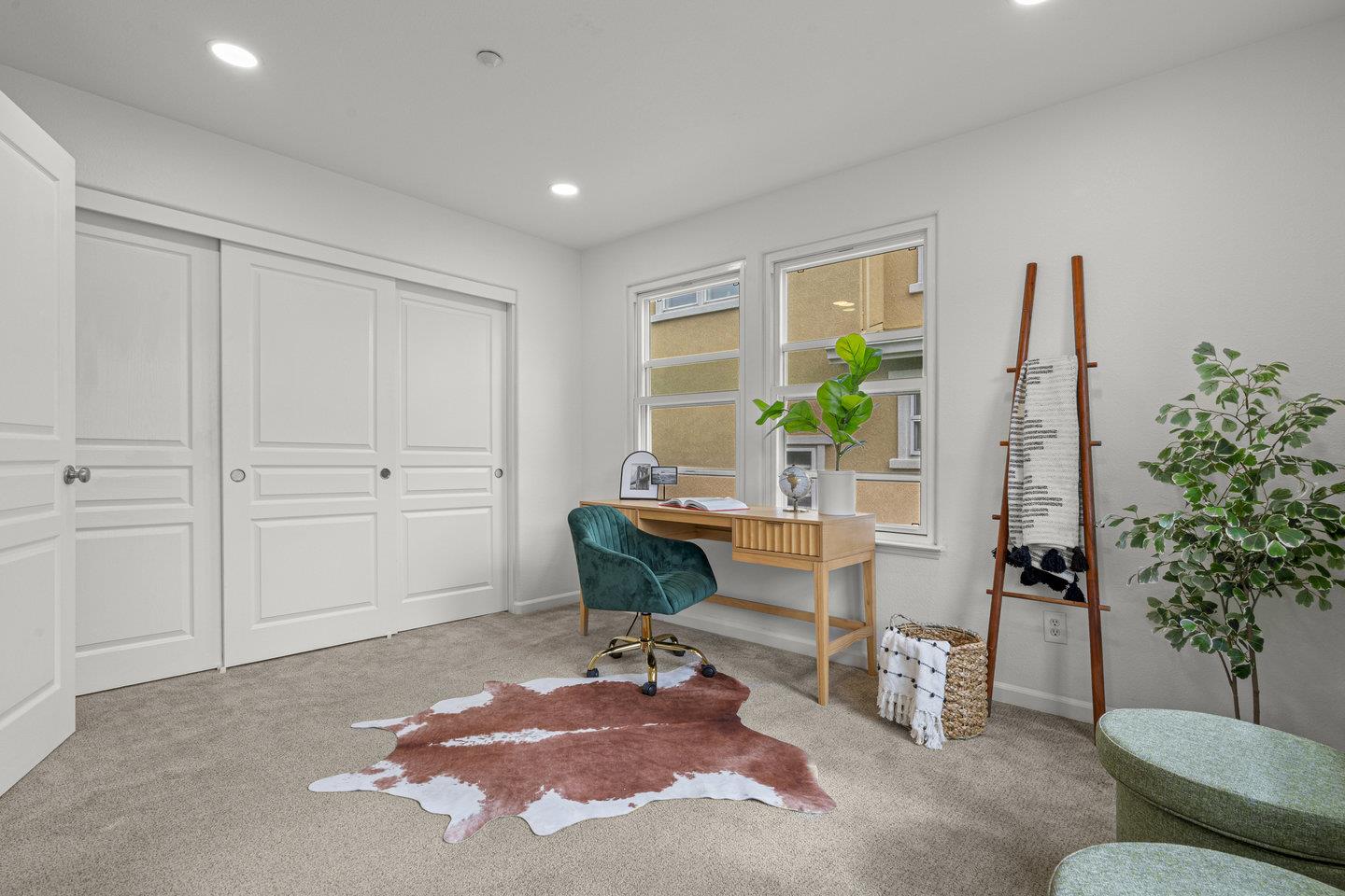 1042 Old Oak Lane