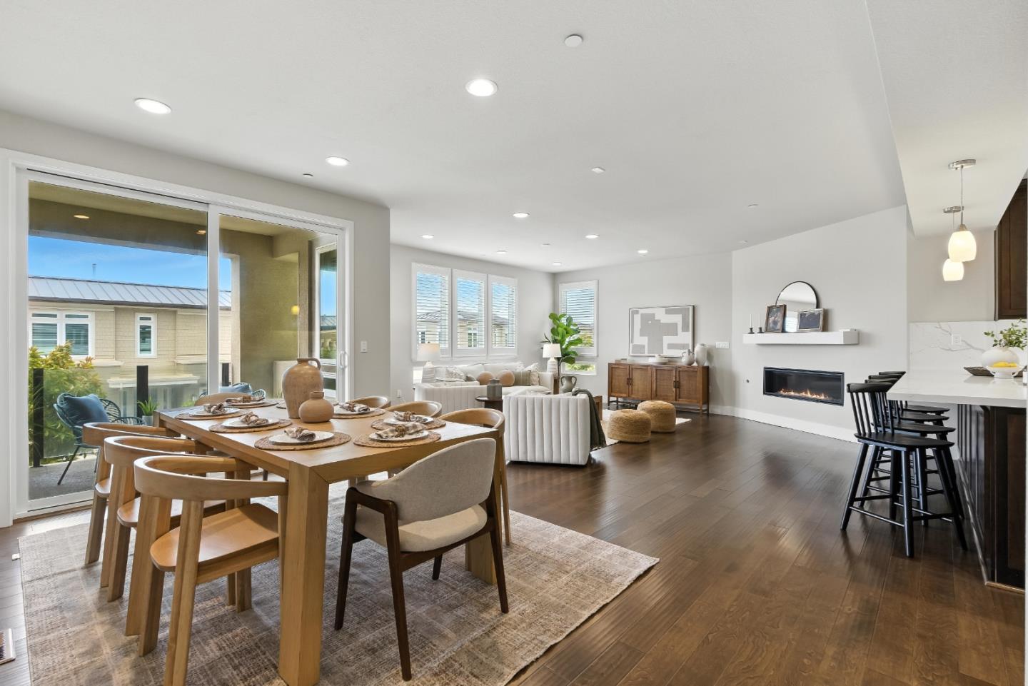 19 Waterline Place