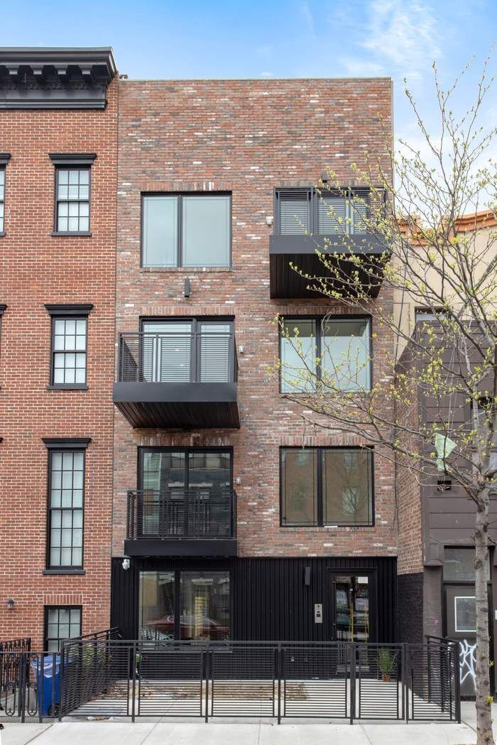 571 Lafayette Avenue 1
