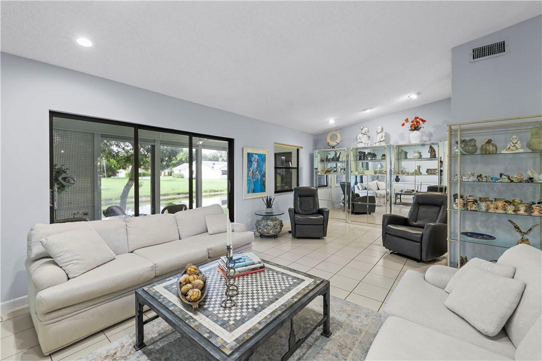 10788 Waterberry Dr