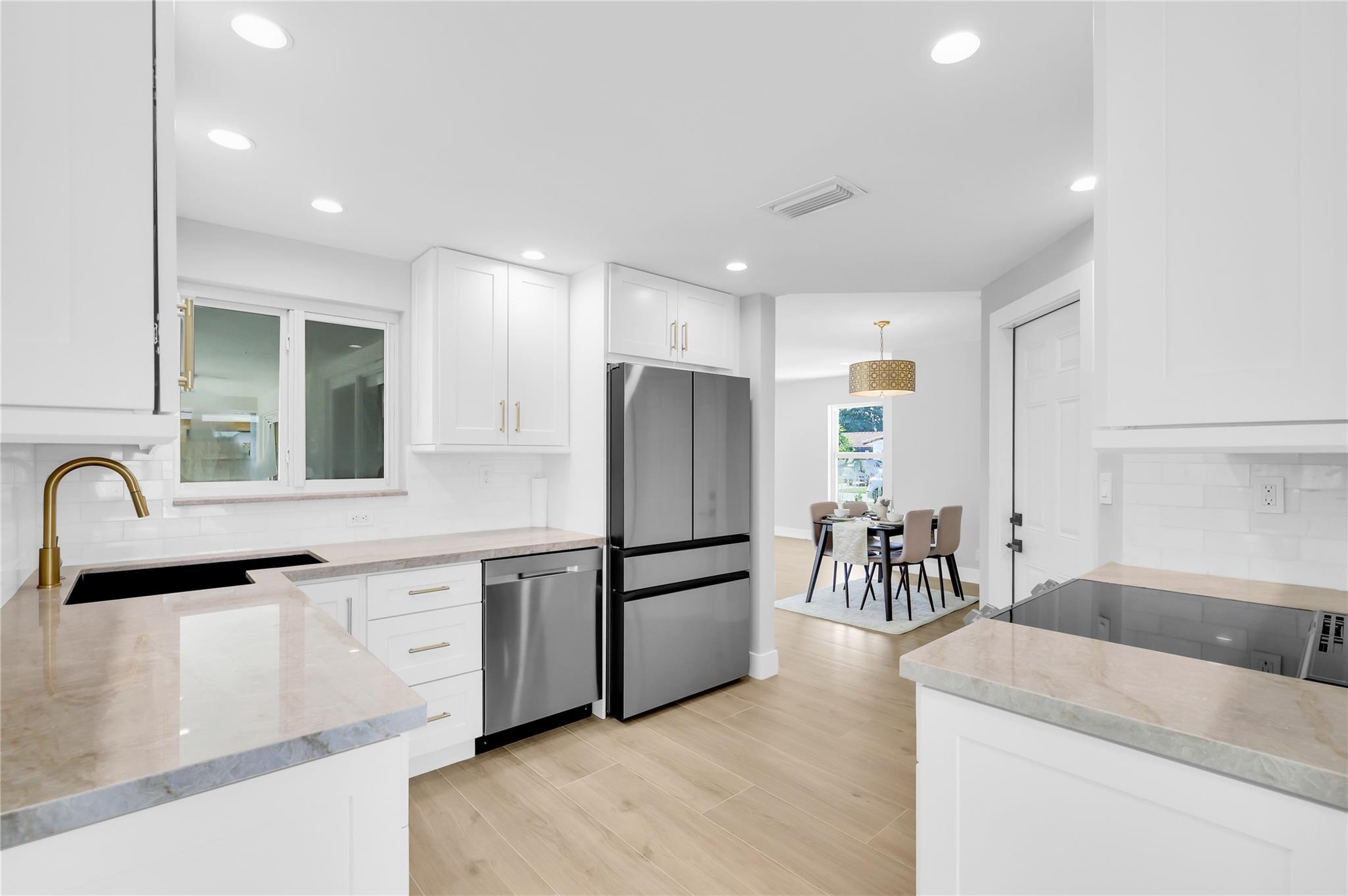 943 SW 4th St