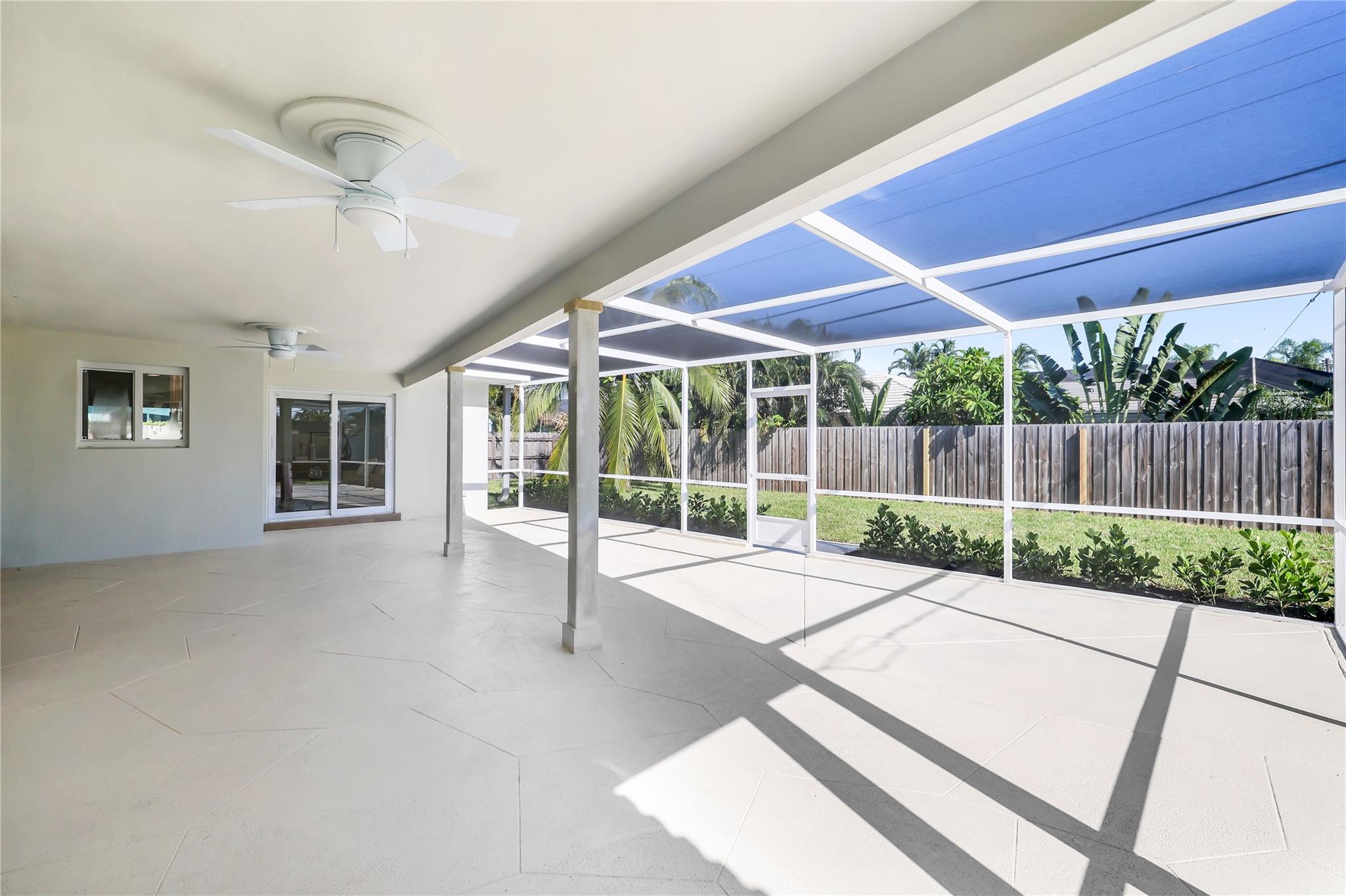 943 SW 4th St
