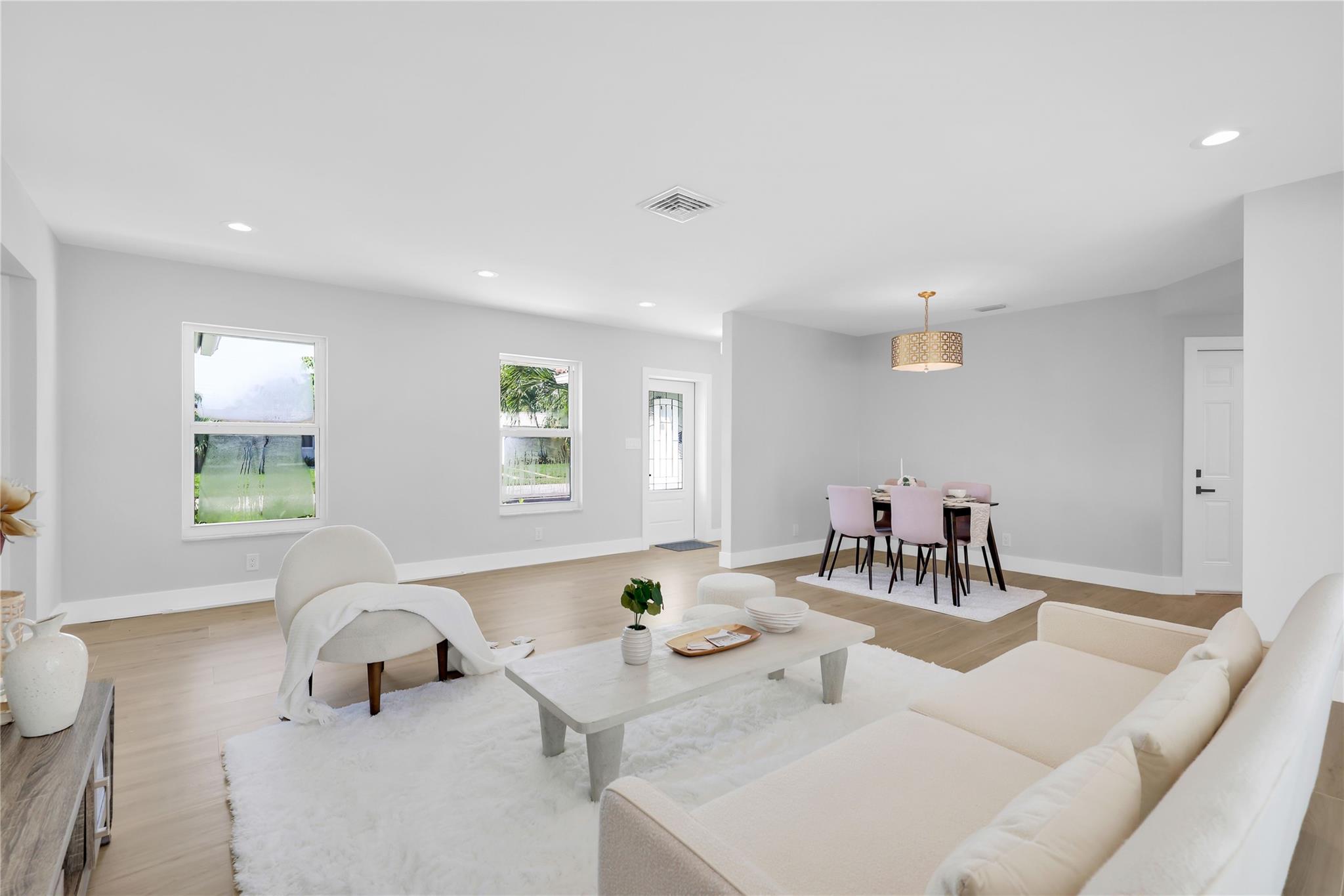 943 SW 4th St