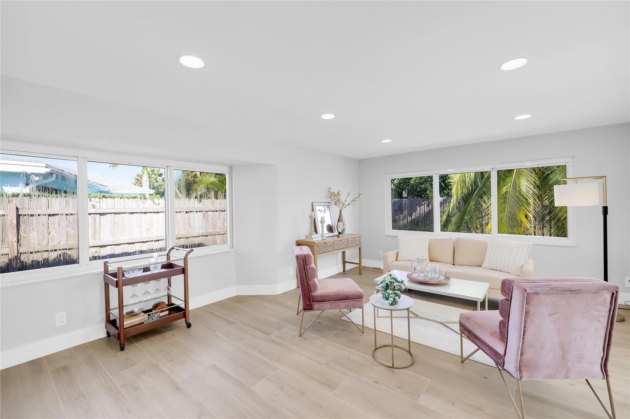 943 SW 4th St