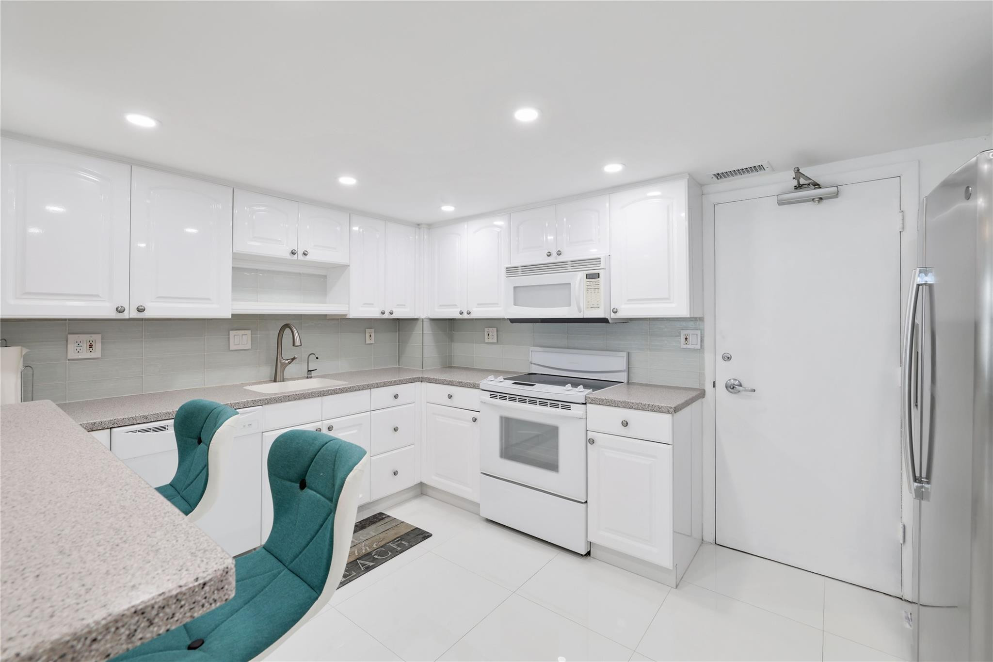 3750 Galt Ocean Dr 804