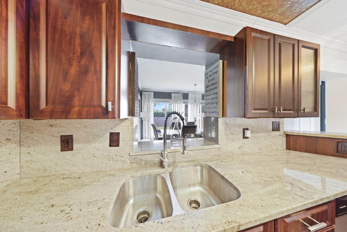 445 NW 5th Ave