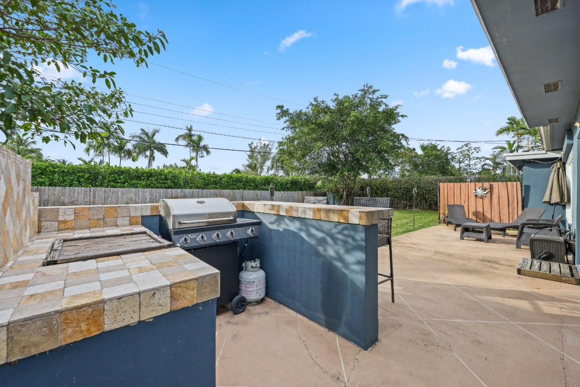445 NW 5th Ave