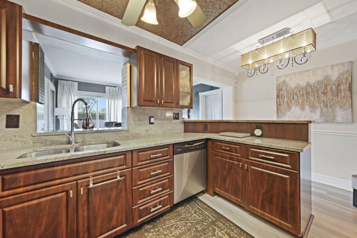 445 NW 5th Ave